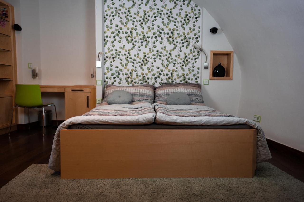 Apartment Trziste Praga Zewnętrze zdjęcie